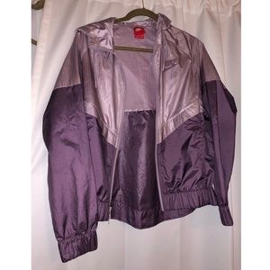 Never worn Nike windbreaker.